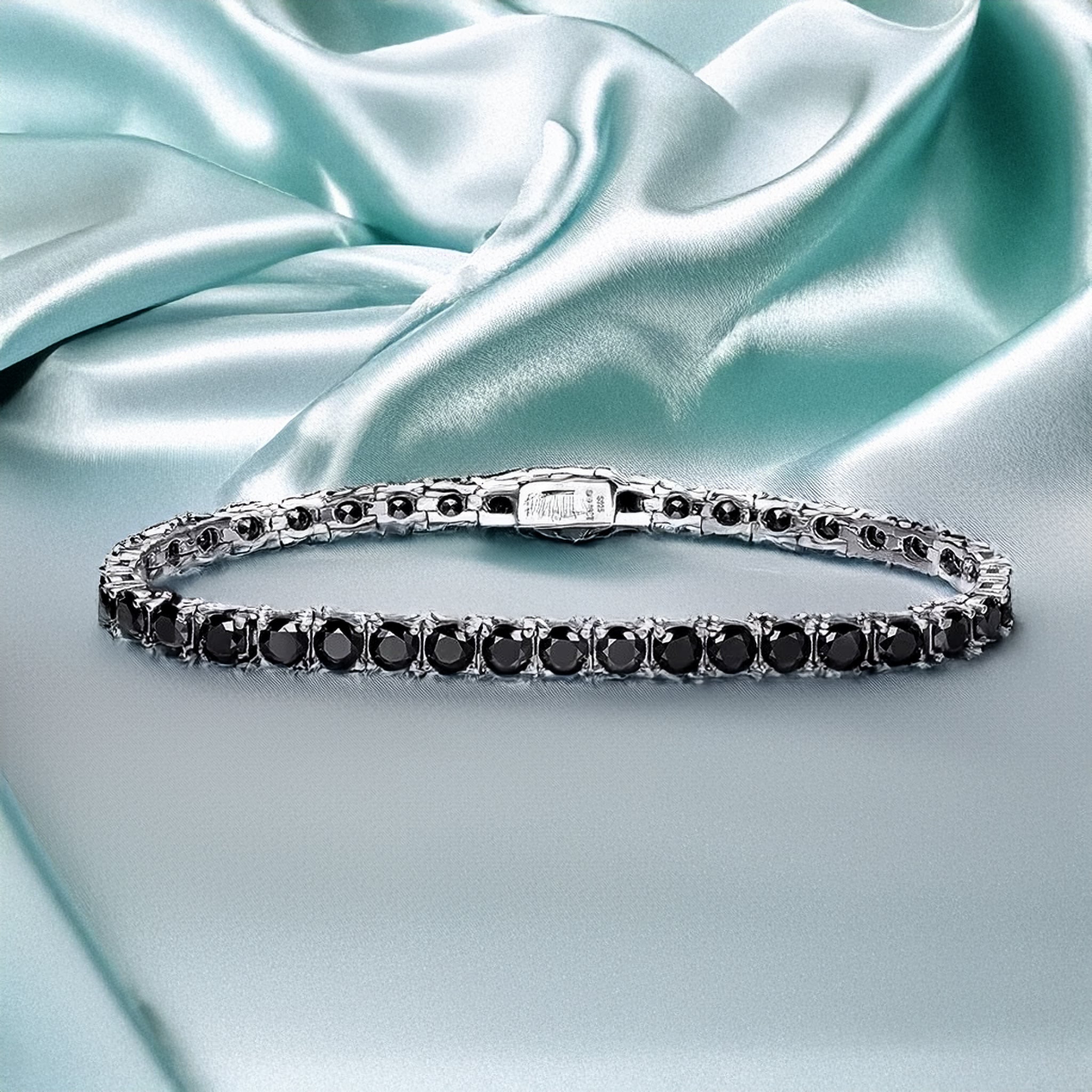 Classic VVS1 Moissanite Round-Cut Tennis Bracelet in 925 Sterling Silver (Passes Diamond Test)
