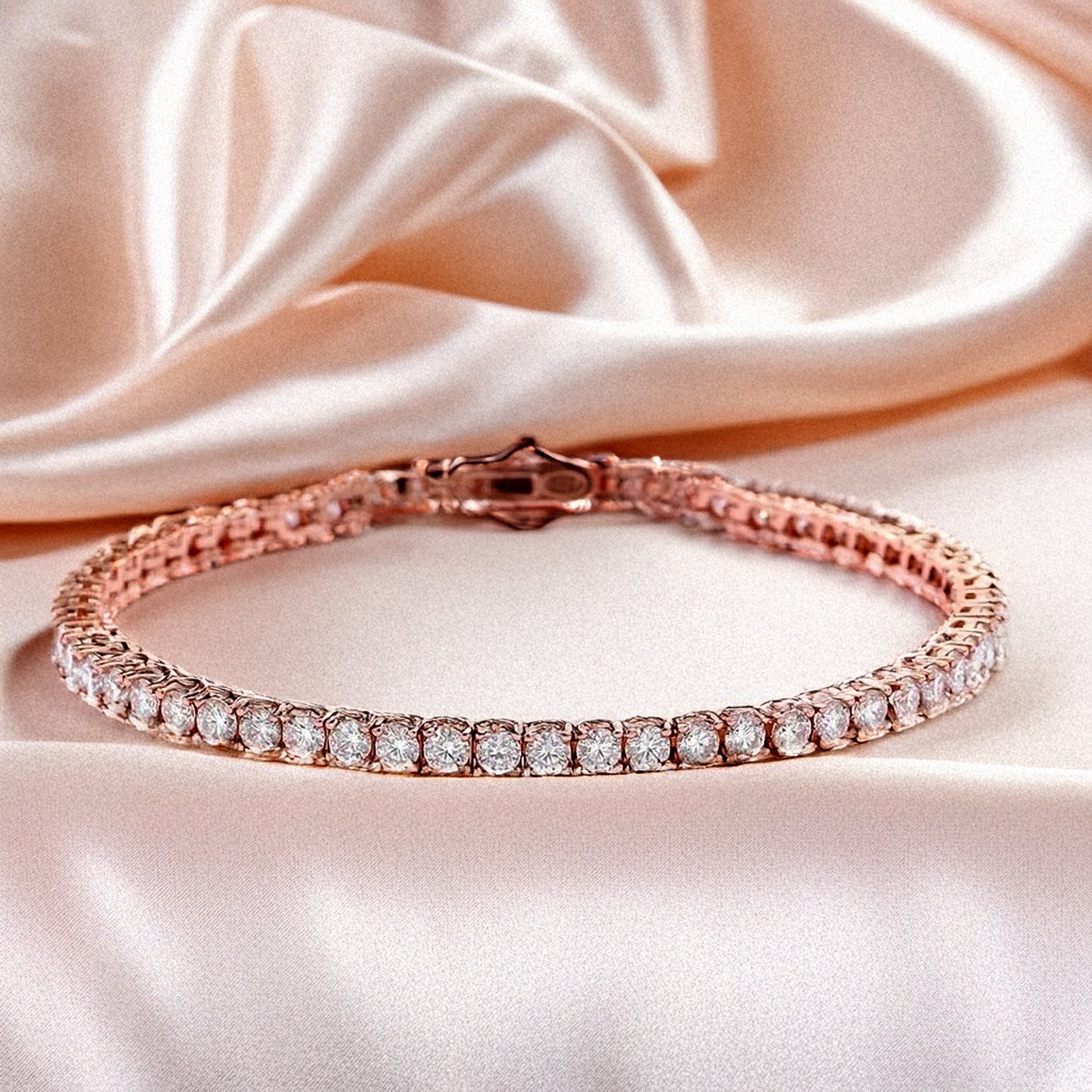 VVS1 Moissanite Tennis Bracelet in 18k Gold Plated 925 Silver | Certified Sparkling Stones